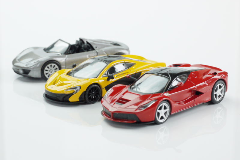 Illustration for article titled Kyosho McLaren 1/64 #82 - Project Speeding Kiwi #7 - 2013 McLaren P1